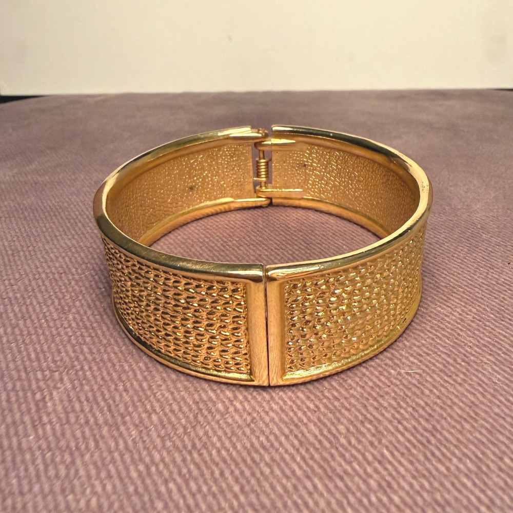 Vintage Gold Tone Textured Hinged Bangle Bracelet MCM 60s 70s Jewelry